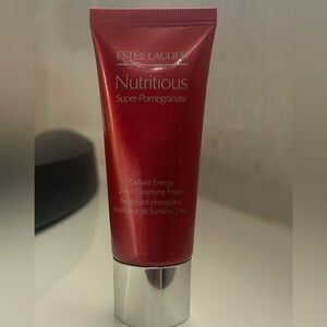 Estée Lauder Nutritious 2-in-1 cleansing foam